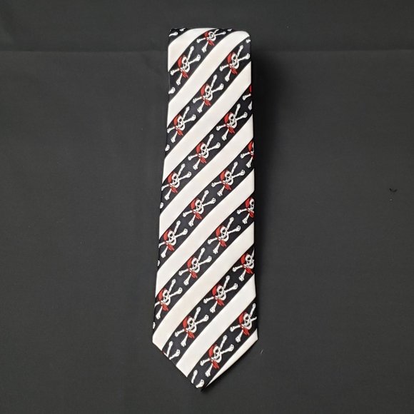 Halloween Skull & CrossBones Tie - Picture 1 of 3